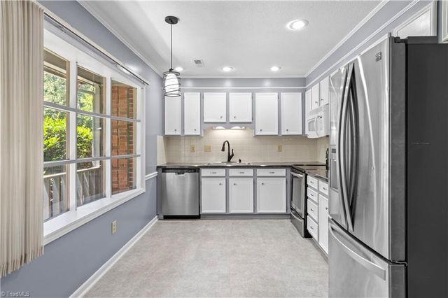 3138 Burke Mill Court, Winston-salem, NC 27103