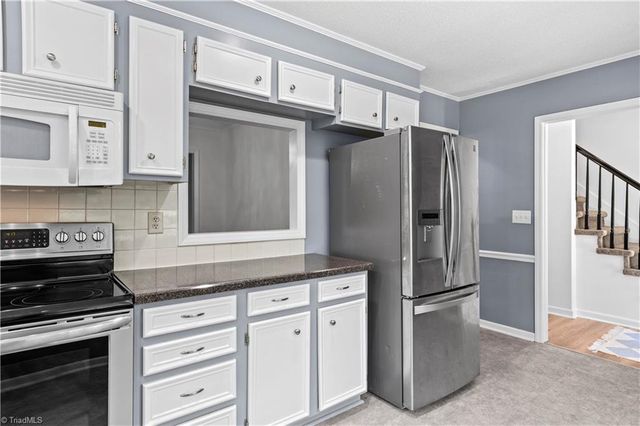 3138 Burke Mill Court, Winston-salem, NC 27103