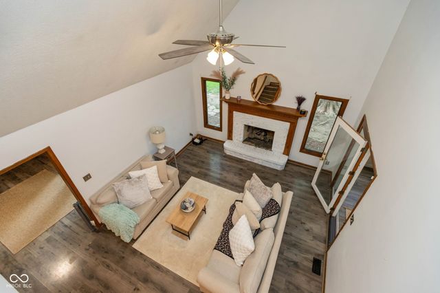 6 Marley Court, Whiteland, IN 46184