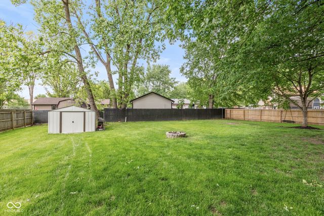 6 Marley Court, Whiteland, IN 46184
