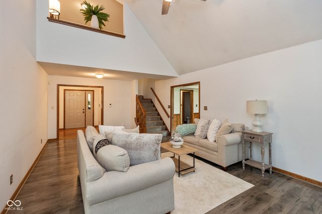 6 Marley Court, Whiteland, IN 46184