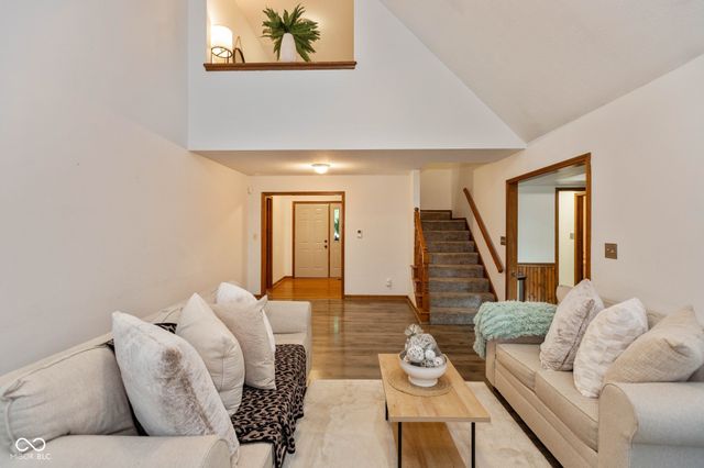 6 Marley Court, Whiteland, IN 46184