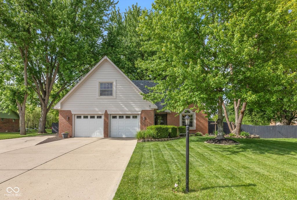 6 Marley Court, Whiteland, IN 46184