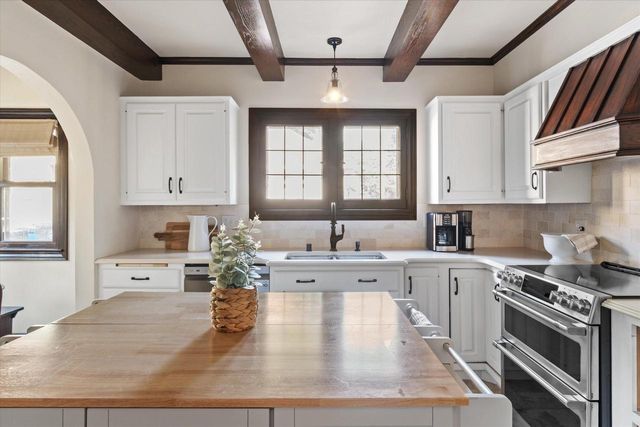 4914 N Woodburn STREET, Whitefish Bay, WI 53217