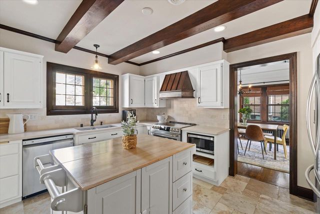 4914 N Woodburn STREET, Whitefish Bay, WI 53217