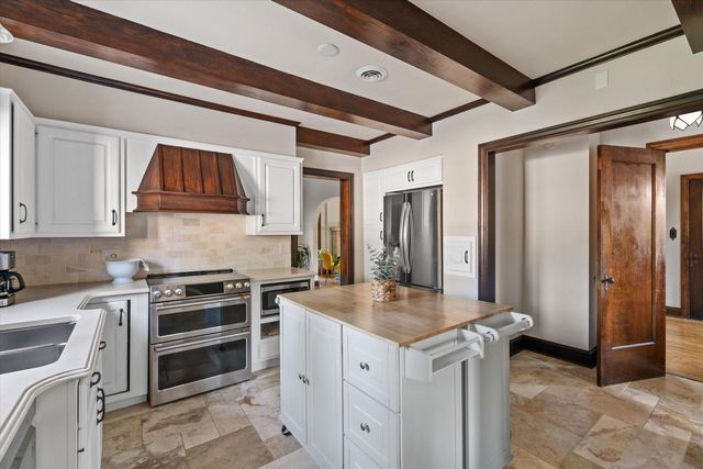 4914 N Woodburn STREET, Whitefish Bay, WI 53217