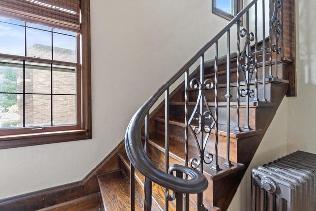 4914 N Woodburn STREET, Whitefish Bay, WI 53217