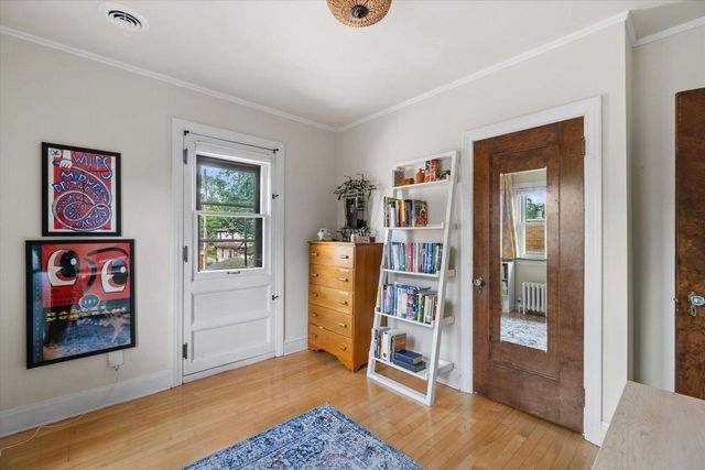 4914 N Woodburn STREET, Whitefish Bay, WI 53217