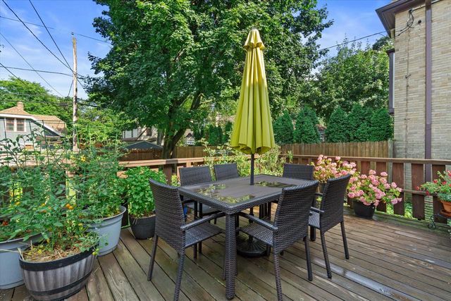 4914 N Woodburn STREET, Whitefish Bay, WI 53217