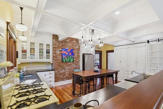 102 S 12th Street, San Jose, CA 95112