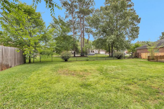 12645 Capricornus, Willis, TX 77318