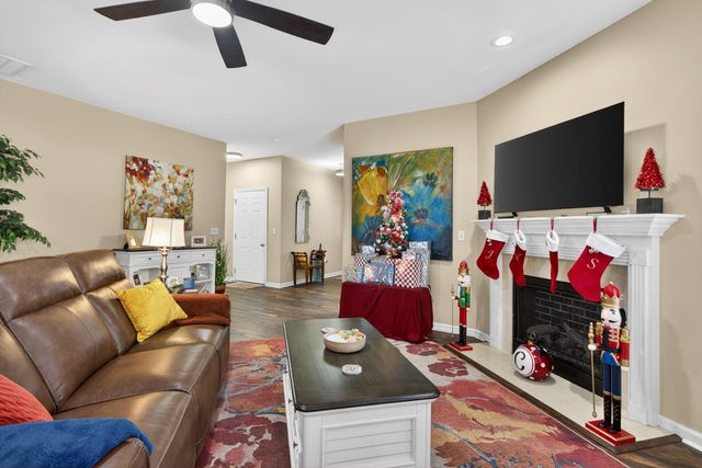 2801 Cherry Blossom Way, Lexington, KY 40511