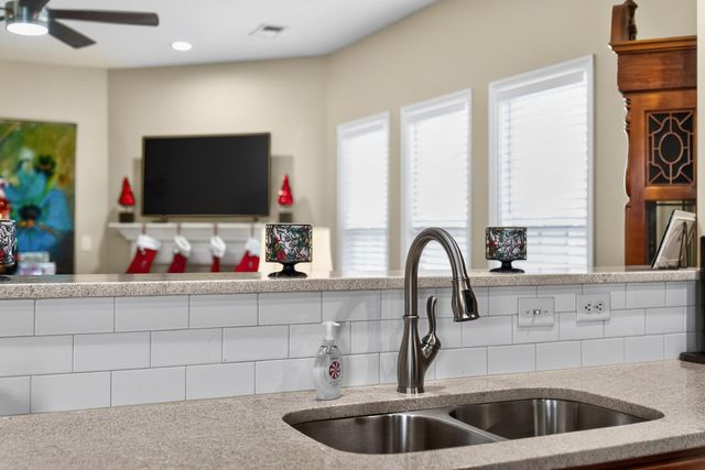 2801 Cherry Blossom Way, Lexington, KY 40511