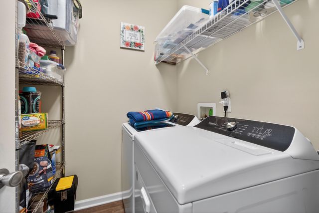 2801 Cherry Blossom Way, Lexington, KY 40511