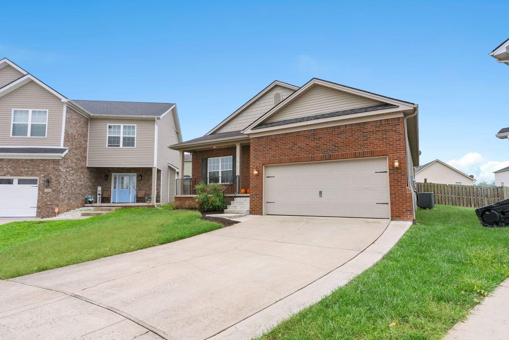 2801 Cherry Blossom Way, Lexington, KY 40511