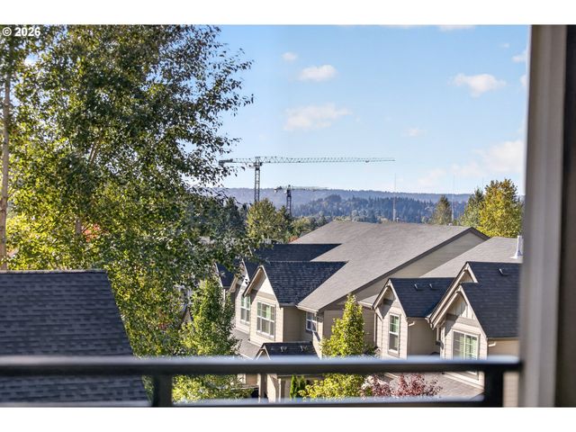 11758 Se CRESTED EAGLE Ln G5, Happy Valley, OR 97086