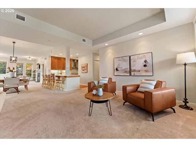 11758 Se CRESTED EAGLE Ln G5, Happy Valley, OR 97086