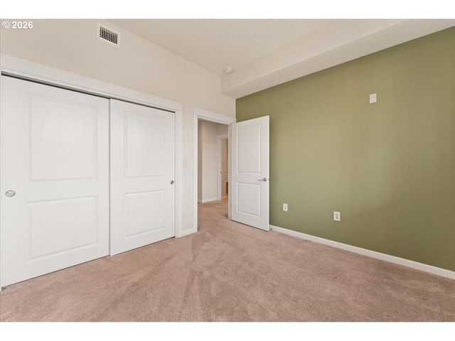 11758 Se CRESTED EAGLE Ln G5, Happy Valley, OR 97086