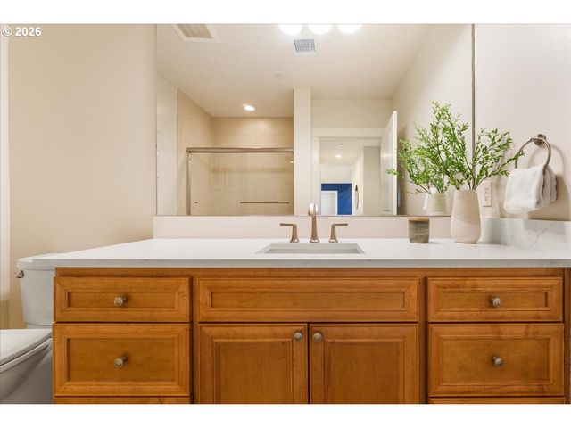 11758 Se CRESTED EAGLE Ln G5, Happy Valley, OR 97086