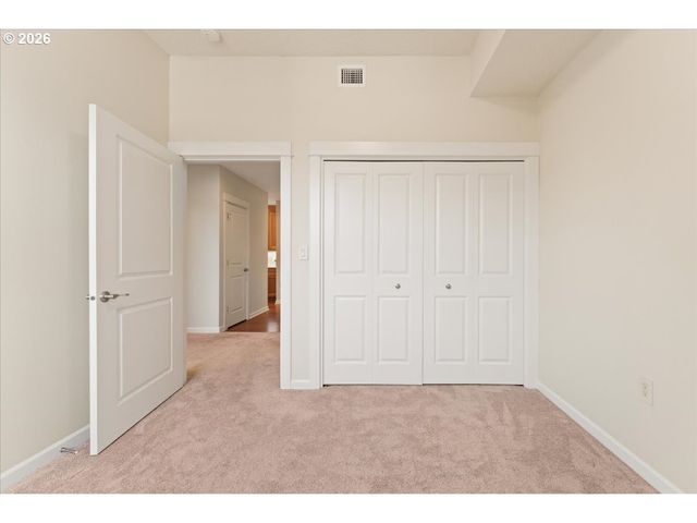 11758 Se CRESTED EAGLE Ln G5, Happy Valley, OR 97086