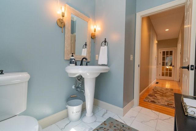 50 Newfane Road, Bedford, NH 03110