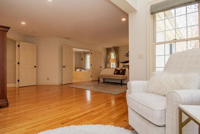 50 Newfane Road, Bedford, NH 03110