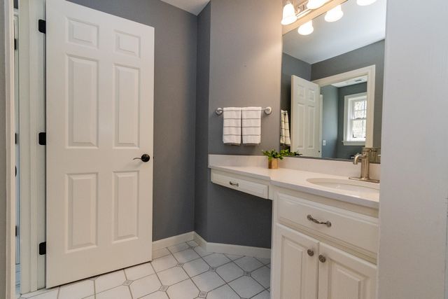 50 Newfane Road, Bedford, NH 03110