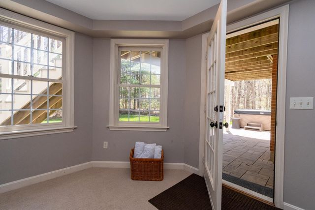 50 Newfane Road, Bedford, NH 03110