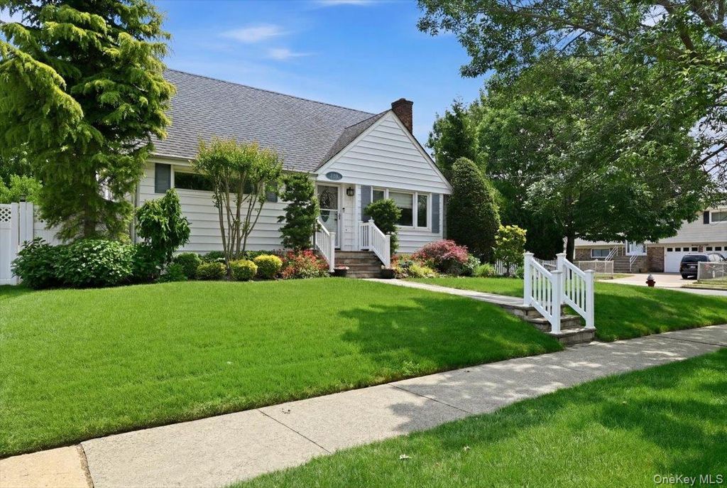 2977 Grand Boulevard, Baldwin, NY 11510 — exterior