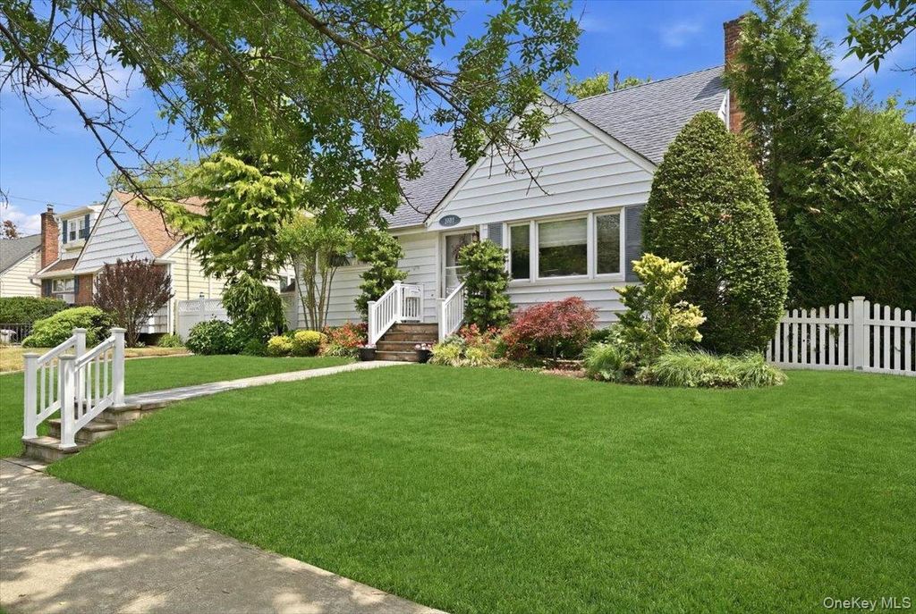 2977 Grand Boulevard, Baldwin, NY 11510 — photo 3
