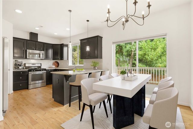 3008 SW Berwick Drive, Oak Harbor, WA 98277