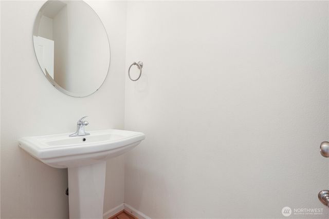 3008 SW Berwick Drive, Oak Harbor, WA 98277