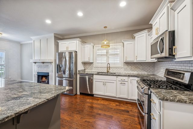 3556 Smith Brothers Ln, Clarksville, TN 37043