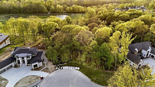 4330 Elmscott Ridge, Zionsville, IN 46077