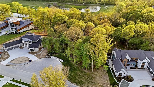 4330 Elmscott Ridge, Zionsville, IN 46077