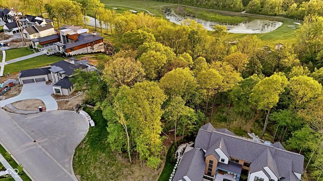4330 Elmscott Ridge, Zionsville, IN 46077