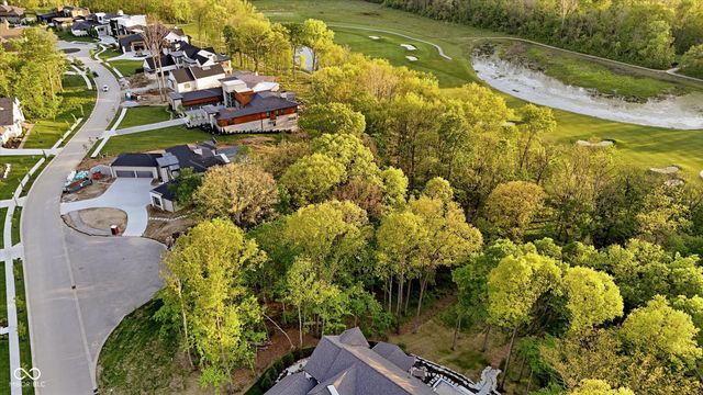 4330 Elmscott Ridge, Zionsville, IN 46077