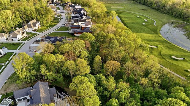 4330 Elmscott Ridge, Zionsville, IN 46077