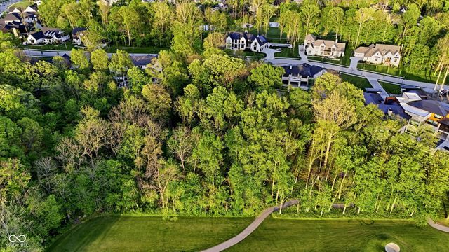 4330 Elmscott Ridge, Zionsville, IN 46077