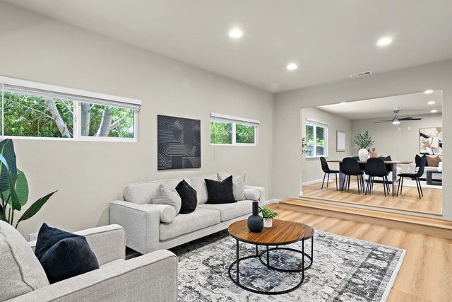 909 Malibu Ct, Modesto, CA 95350