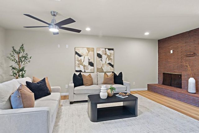 909 Malibu Ct, Modesto, CA 95350