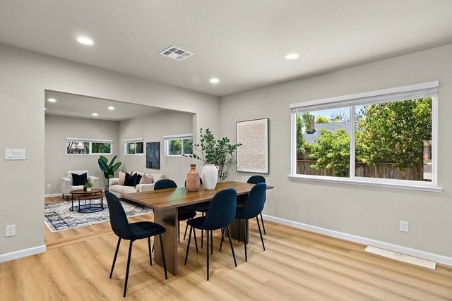 909 Malibu Ct, Modesto, CA 95350