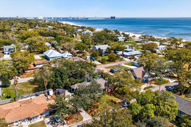 109 E Azalea Drive, Long Beach, MS 39560