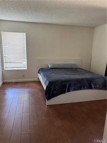 1300 Cabrillo Park Drive B, Santa Ana, CA 92701