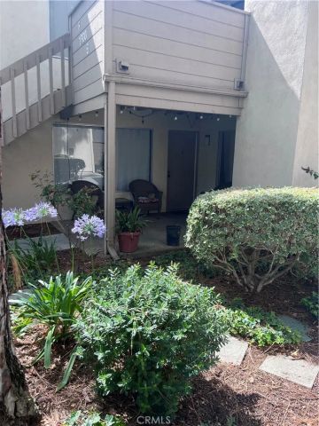 1300 Cabrillo Park Drive B, Santa Ana, CA 92701