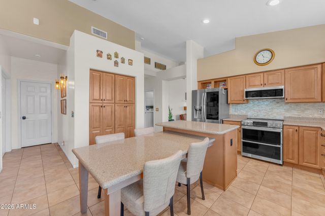 3520 S BARBERRY Place, Chandler, AZ 85248