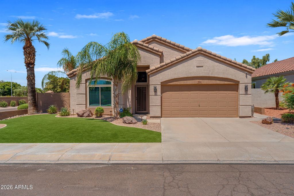 3520 S BARBERRY Place, Chandler, AZ 85248