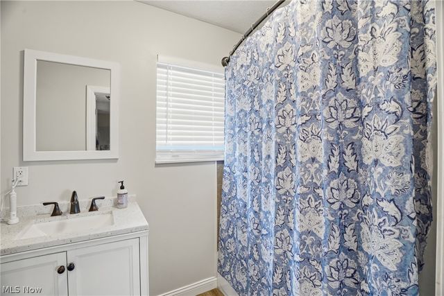 39 Oak Circle, Parkersburg, WV 26101