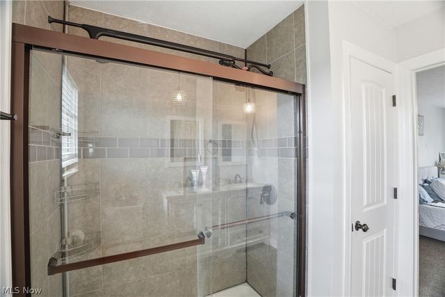 39 Oak Circle, Parkersburg, WV 26101