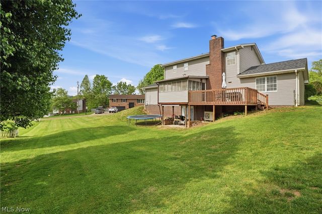 39 Oak Circle, Parkersburg, WV 26101